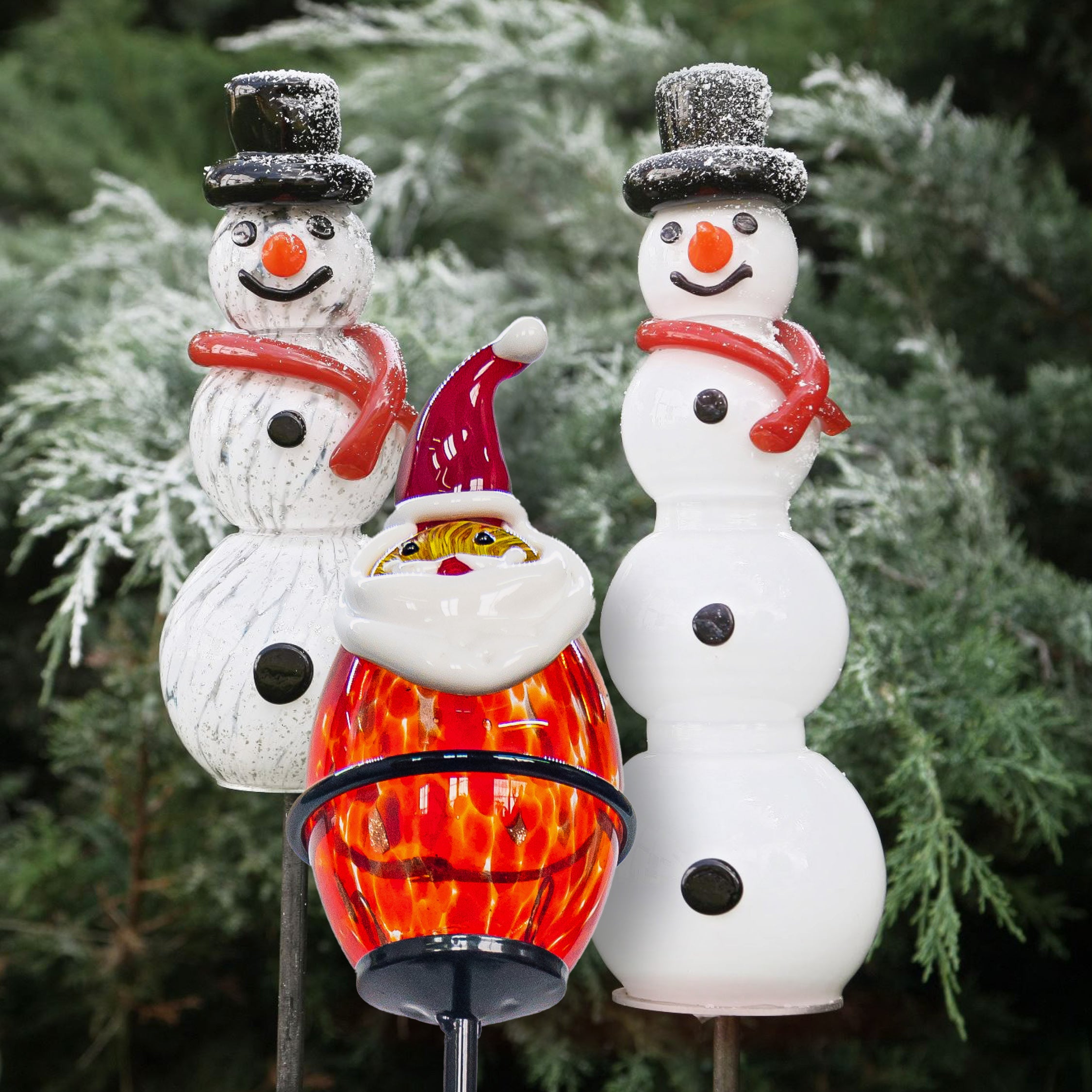 Glas Weihnachtsmann Rot/Weiß/Schwarz Höhe ca. 15cm, Gartendeko mit Solarlicht & Stab 46cm Handarbeit ohne Verpackung