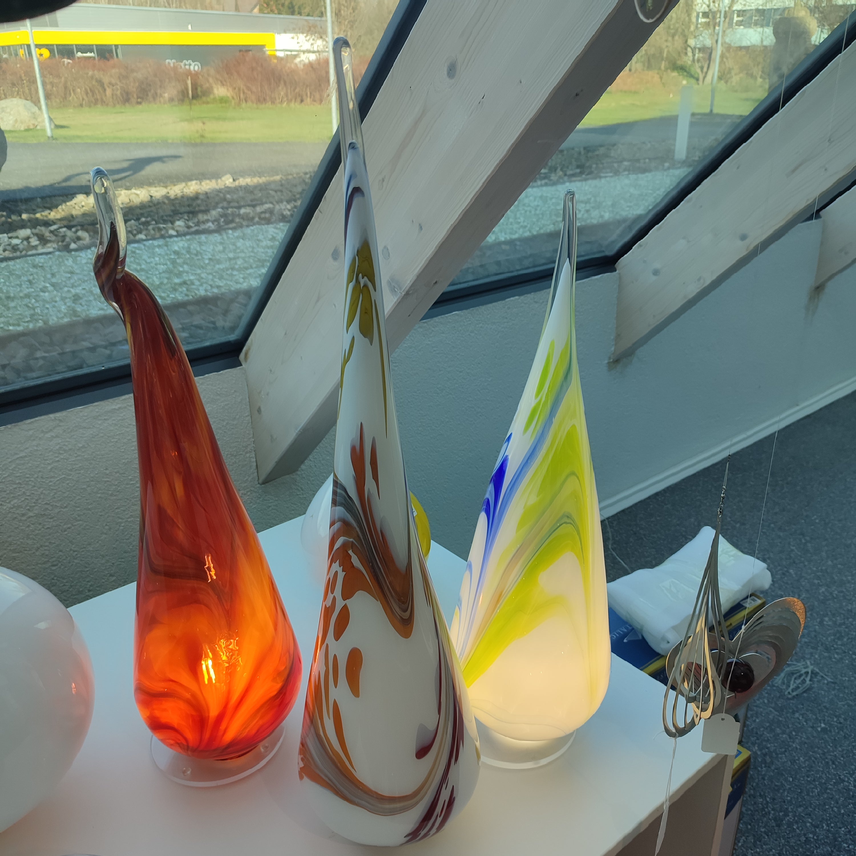 Handgefertigte Tischlampe, Höhe ca. 65 - 80cm