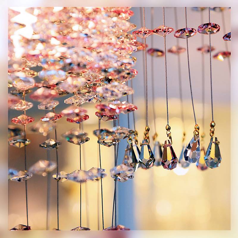 Kronleuchter Lisa Erleuchtung, Rosa/Transparent/Gold, aus Glas