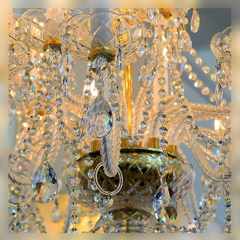 Kronleuchter Maria Theresa Erleuchtung, Gold/Transparent, aus Glas