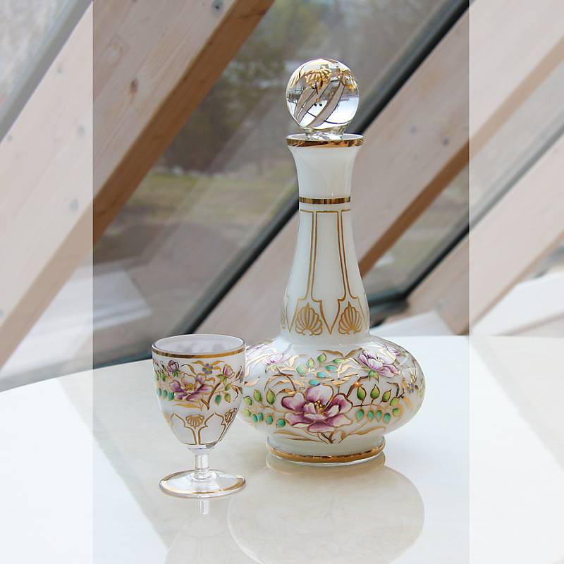 Trinkbecher White Queen 130 ml, Multicolor, aus Glas