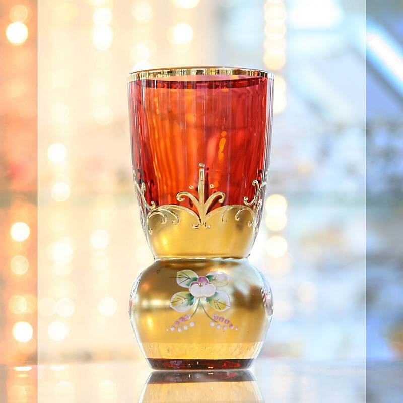 Trinkbecher Red Queen 250 ml, Rot/Gold, aus Glas