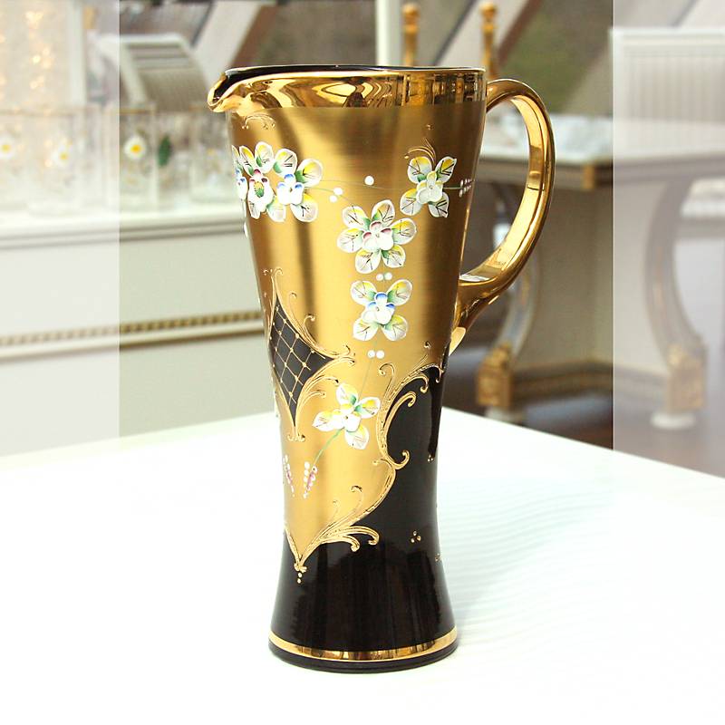 Krug Black Queen 1500 ml, Gold/Braun, aus Glas